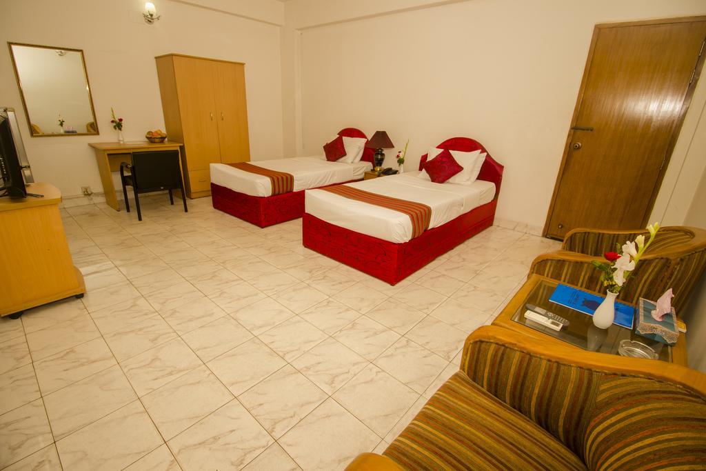 Laurel Hotels Ltd. Dhaka Zimmer foto