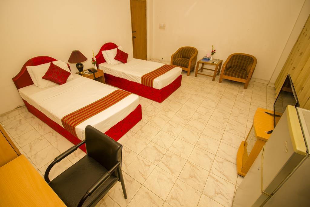 Laurel Hotels Ltd. Dhaka Zimmer foto