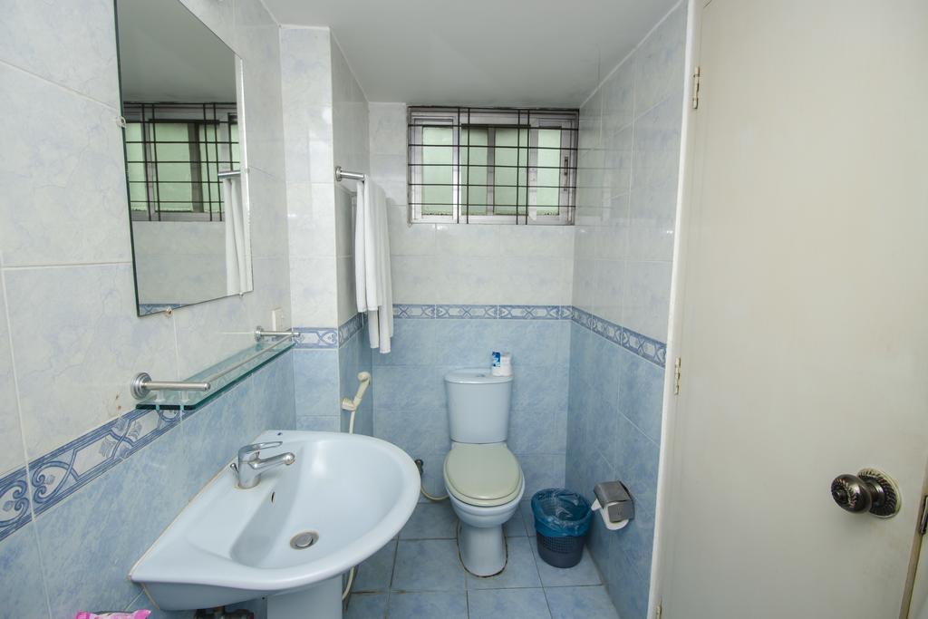 Laurel Hotels Ltd. Dhaka Zimmer foto